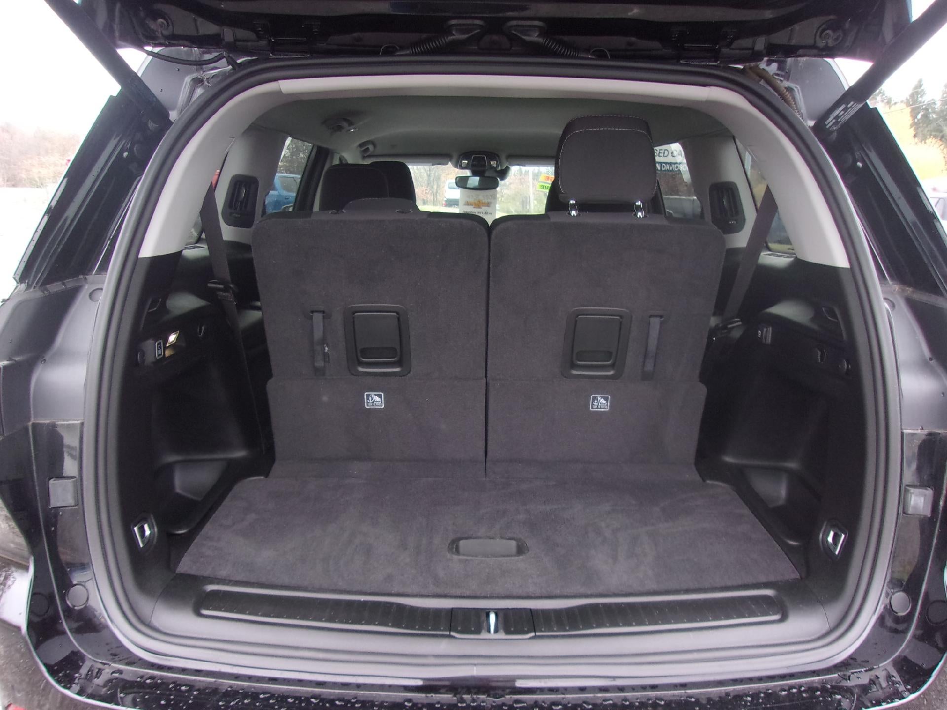 2022 Jeep Grand Cherokee L Laredo 4x4