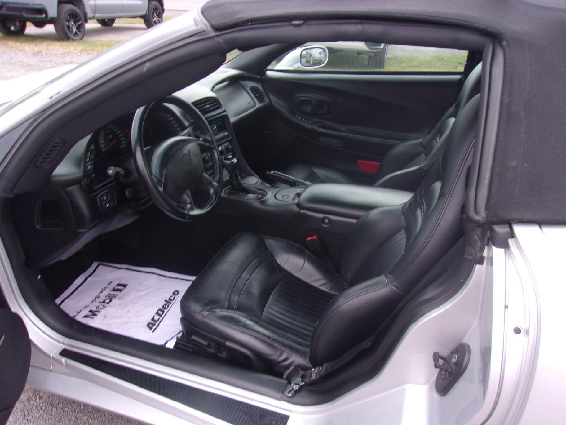 2003 Chevrolet Corvette 2dr Convertible