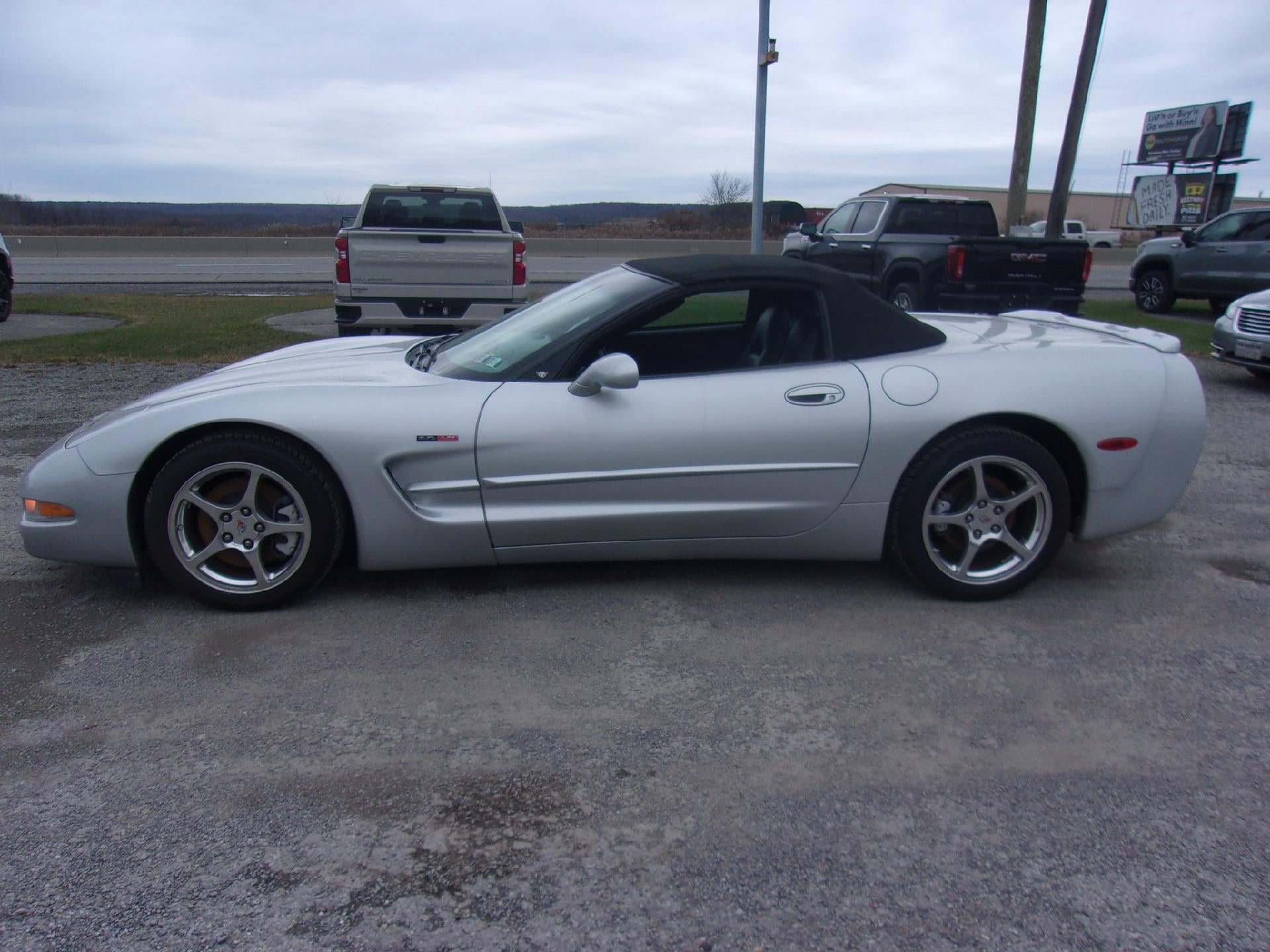 2003 Chevrolet Corvette 2dr Convertible