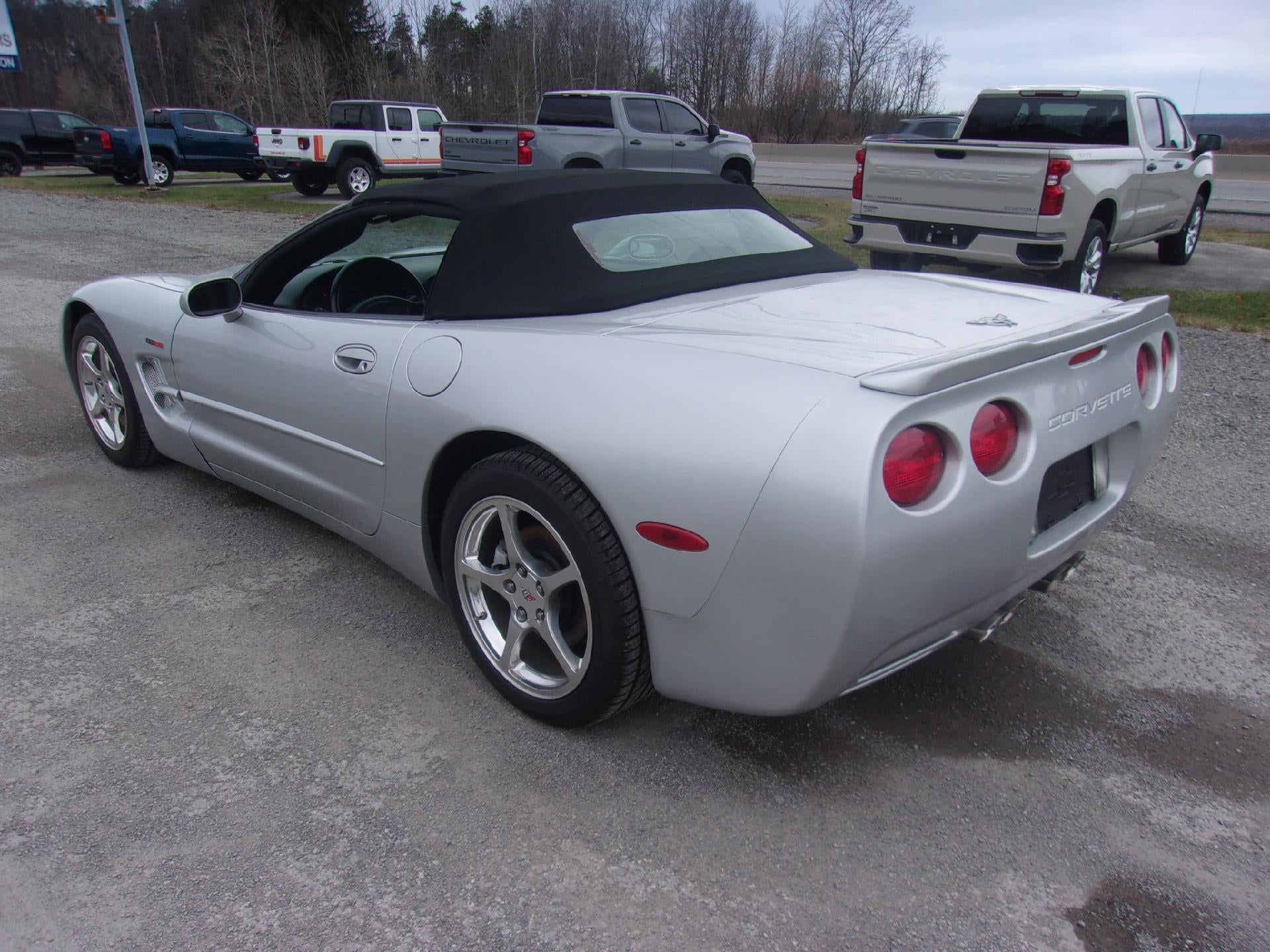 2003 Chevrolet Corvette 2dr Convertible