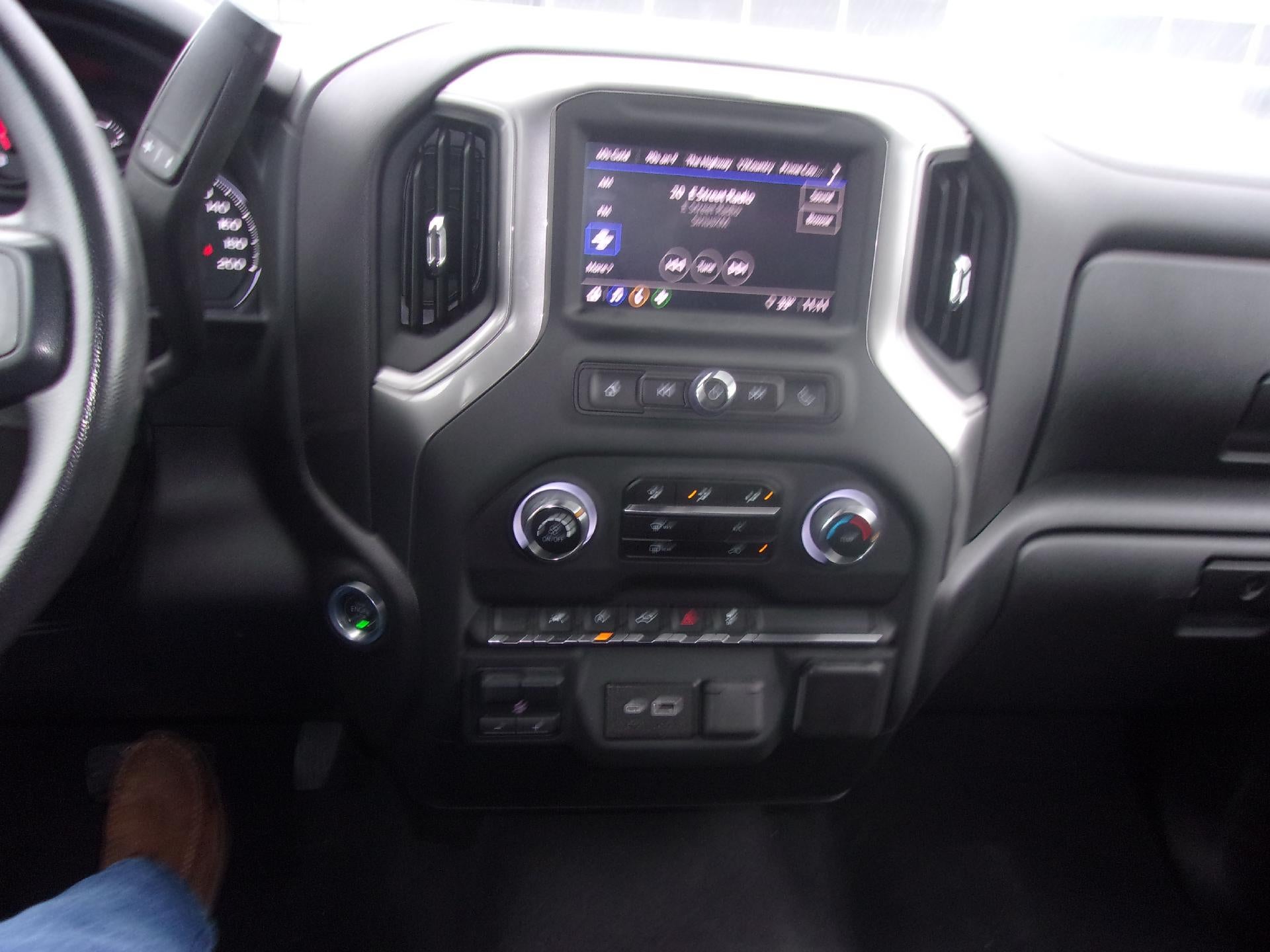 2024 Chevrolet Silverado 1500 Crew Cab Short Box 4-Wheel Drive Custom