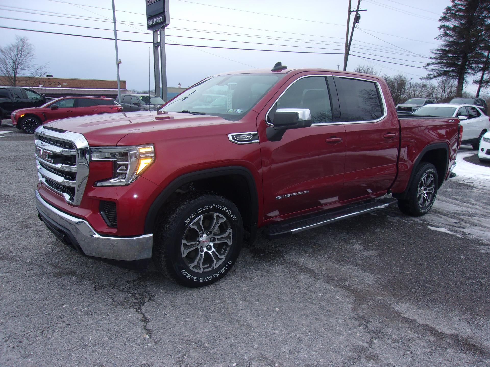 2019 GMC Sierra 1500 Crew Cab Short Box 4-Wheel Drive SLE