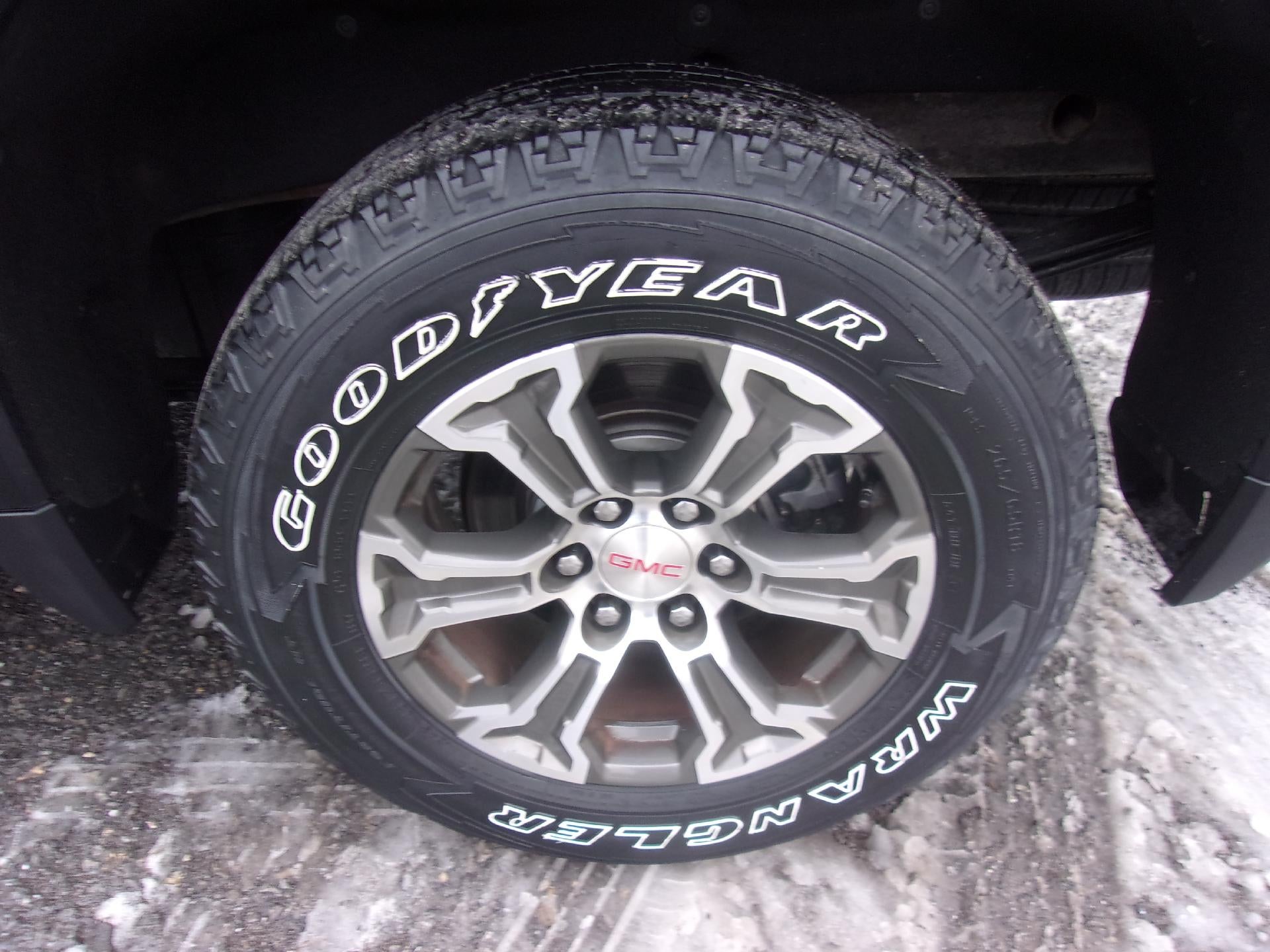 2019 GMC Sierra 1500 Crew Cab Short Box 4-Wheel Drive SLE