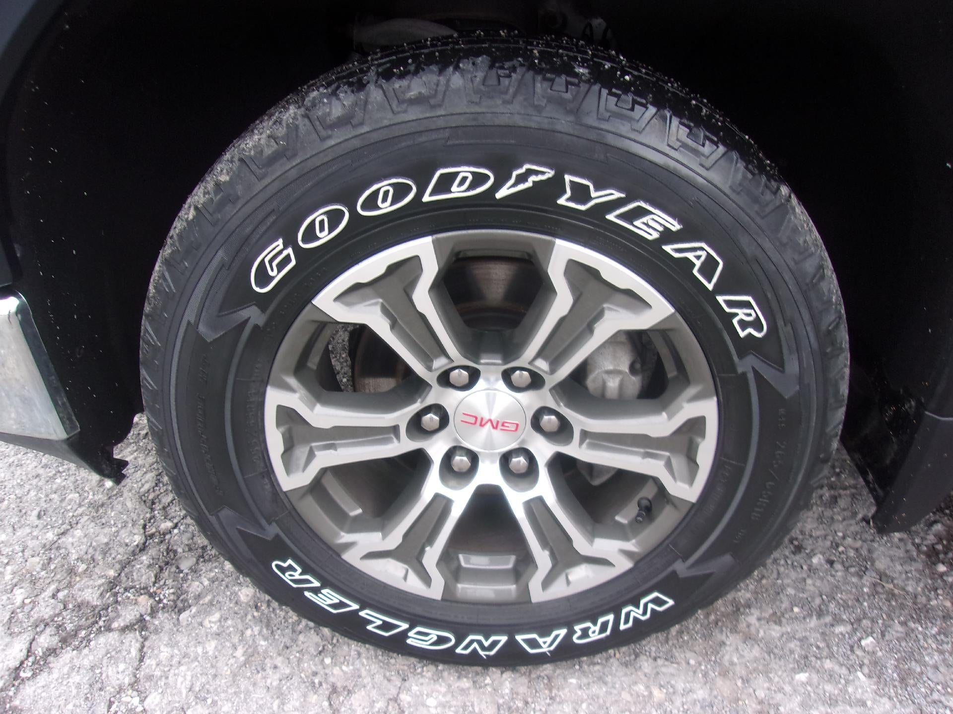 2019 GMC Sierra 1500 Crew Cab Short Box 4-Wheel Drive SLE